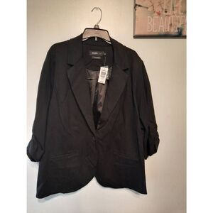 NWT Studio by Torrid size 5 Black Classic Pointe Blazer Sportcoat